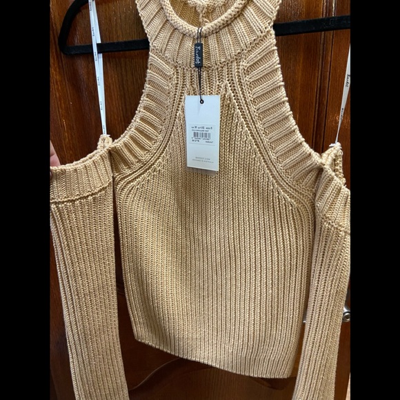 Bardot Sweaters - NWT cold  shoulder sweater purchased on revolve.com size xs